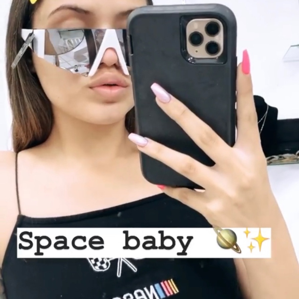 Fashion Shades 🕶 - Picture 3 of 5